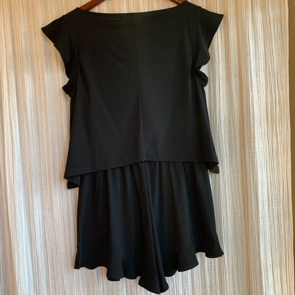 Nordstrom Leith Flutter Trim Popover Romper - Picture 3 of 4